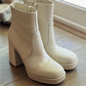 Steve Madden Cream Heeled Boots